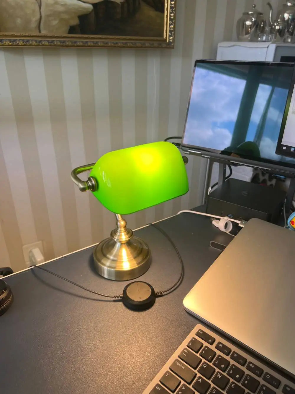 Classic Compact Desk Lamp
