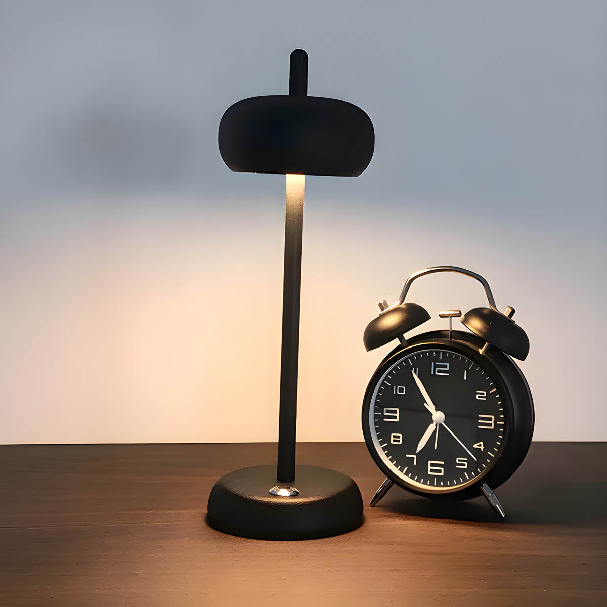 Stylish Contemporary Desk Lamp - Luxicro