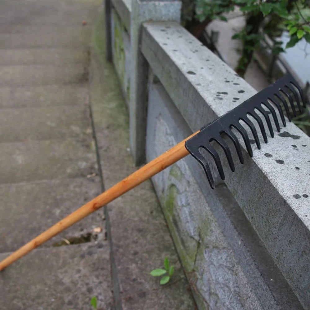 Strong Metal Yard Rake with 14 Prongs - Luxicro