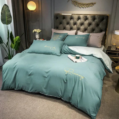 Elegant Patterned Bedding Set