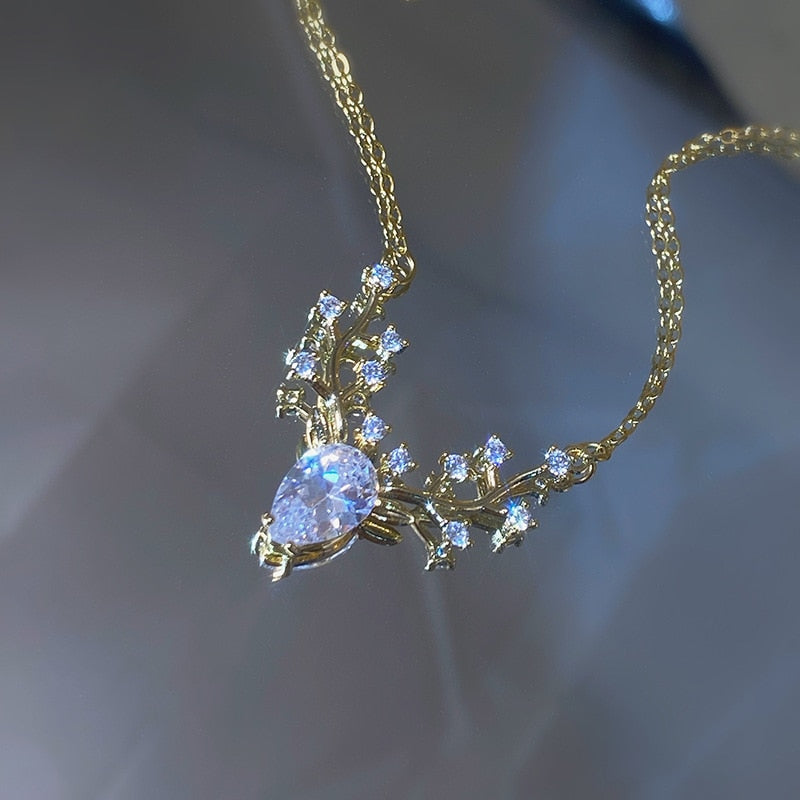 Beautiful Reindeer Christmas Necklace