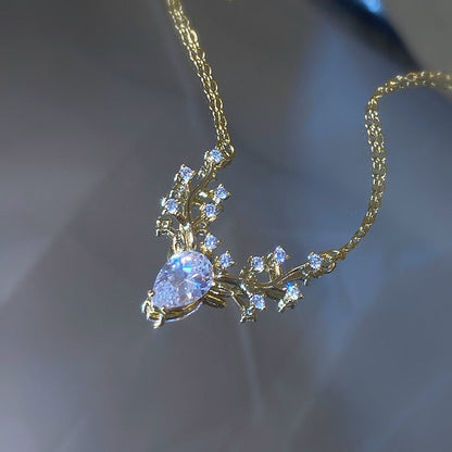 Beautiful Reindeer Christmas Necklace