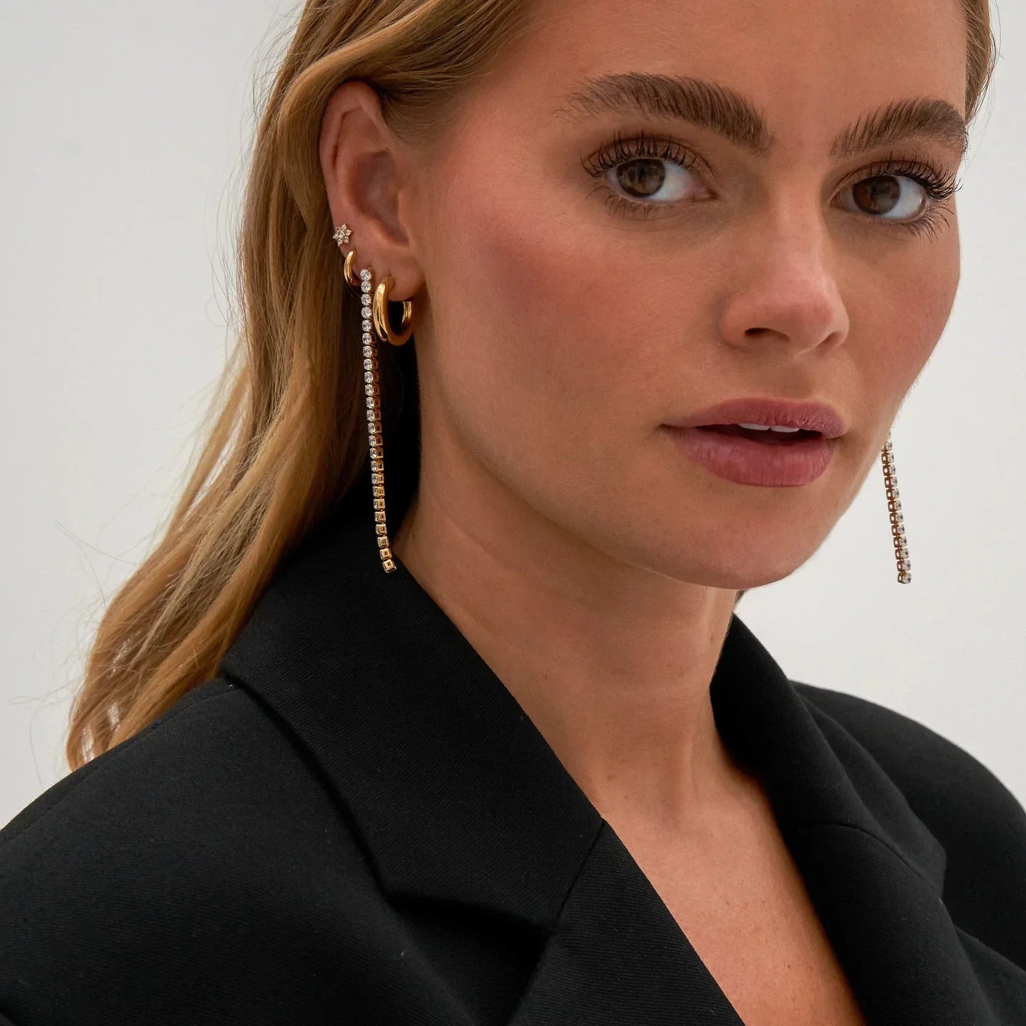 Elegant 18k Gold Tassel Dangle Earrings - Luxicro