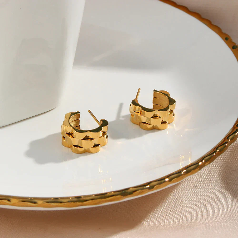Fashionable Clock Design Dangle Earrings
