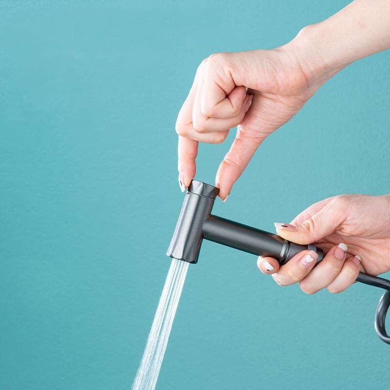 Effective Shower and Faucet Cleaning Spray