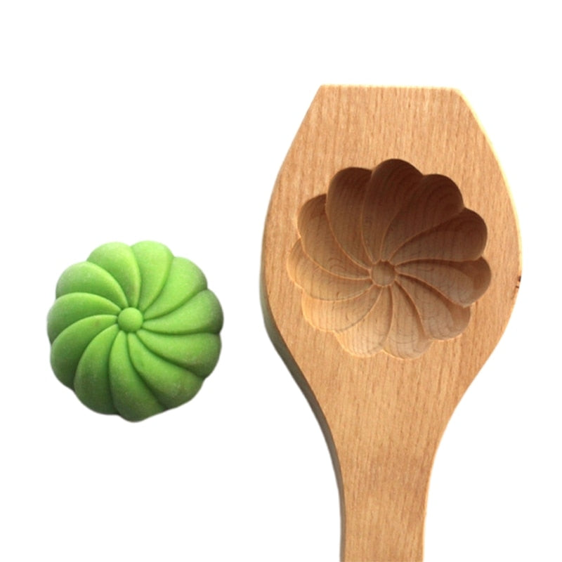 Natural Wood Mooncake Maker Tool - Luxicro