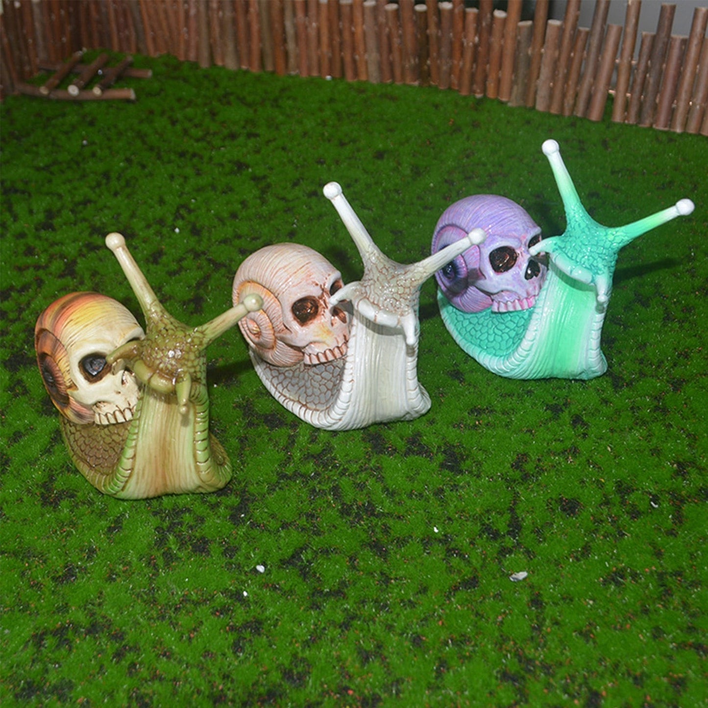 Spooky Skull Garden Decor Statue