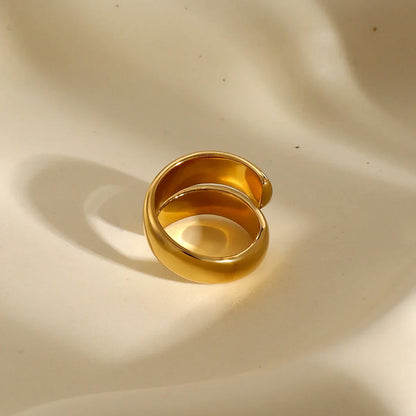 Elegant Gold Thin Band Ring