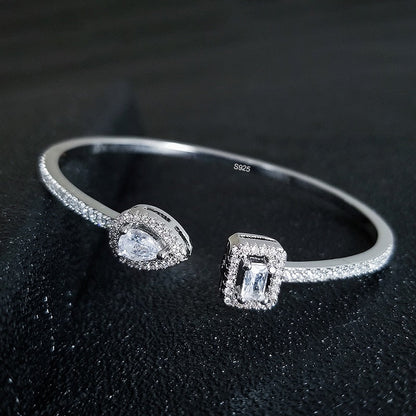 Trendy Expandable Wing Charm Bangle Bracelet - Luxicro