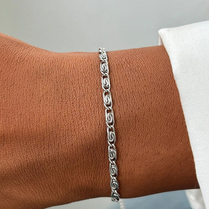 Delicate Silver Bar Chain Bracelet