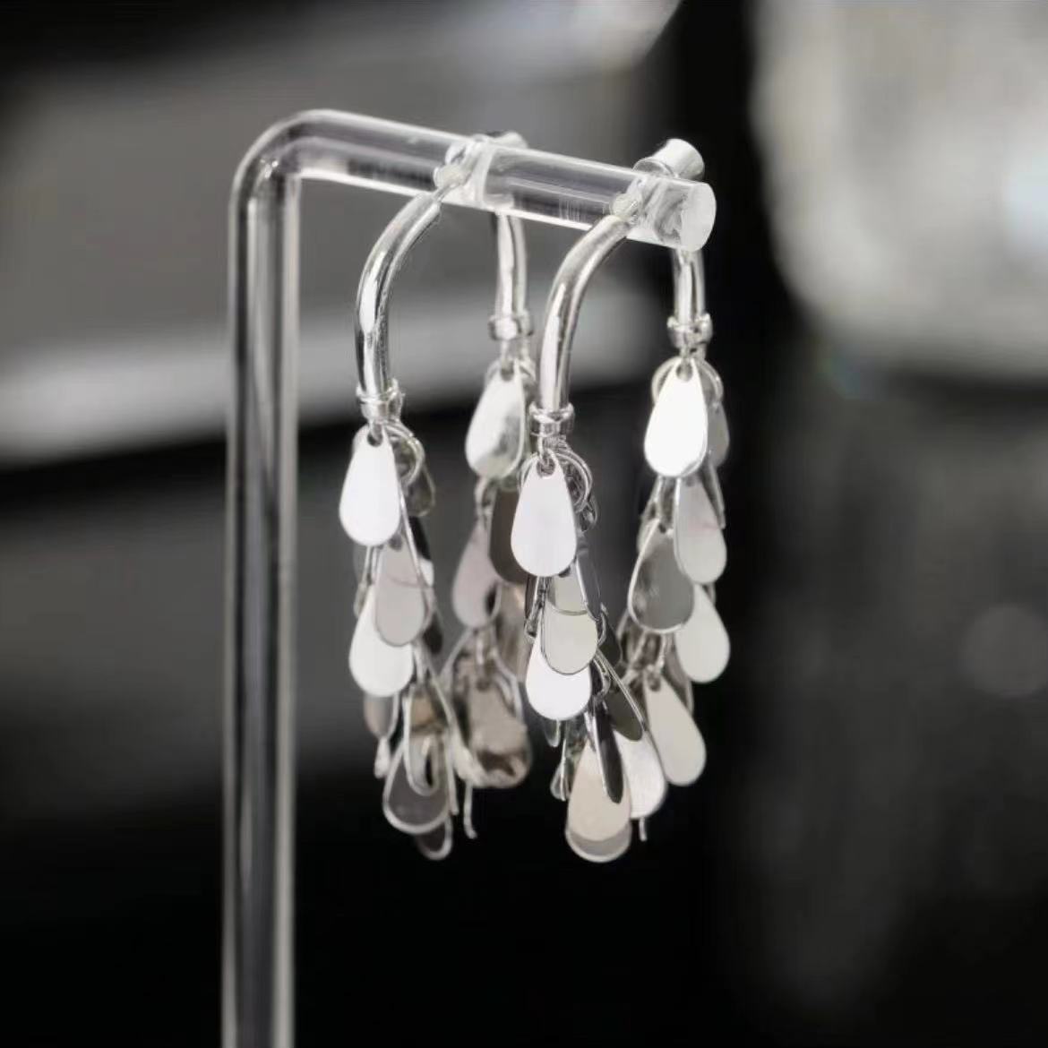 Chic Dangling Tassel Drop Earrings