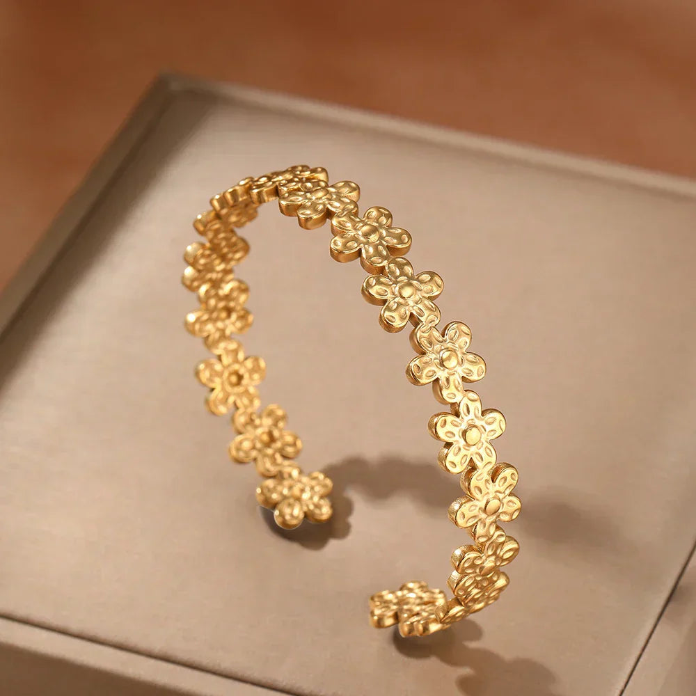 Elegant Flower Design Cuff Bangle