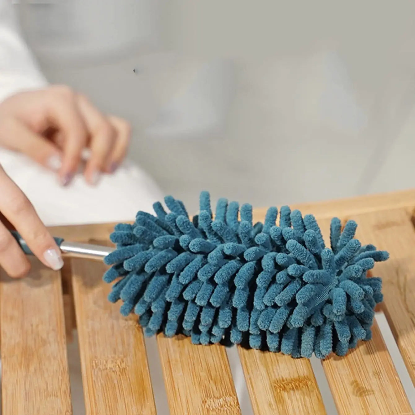 Extra Long Extendable Microfiber Dusting Tool