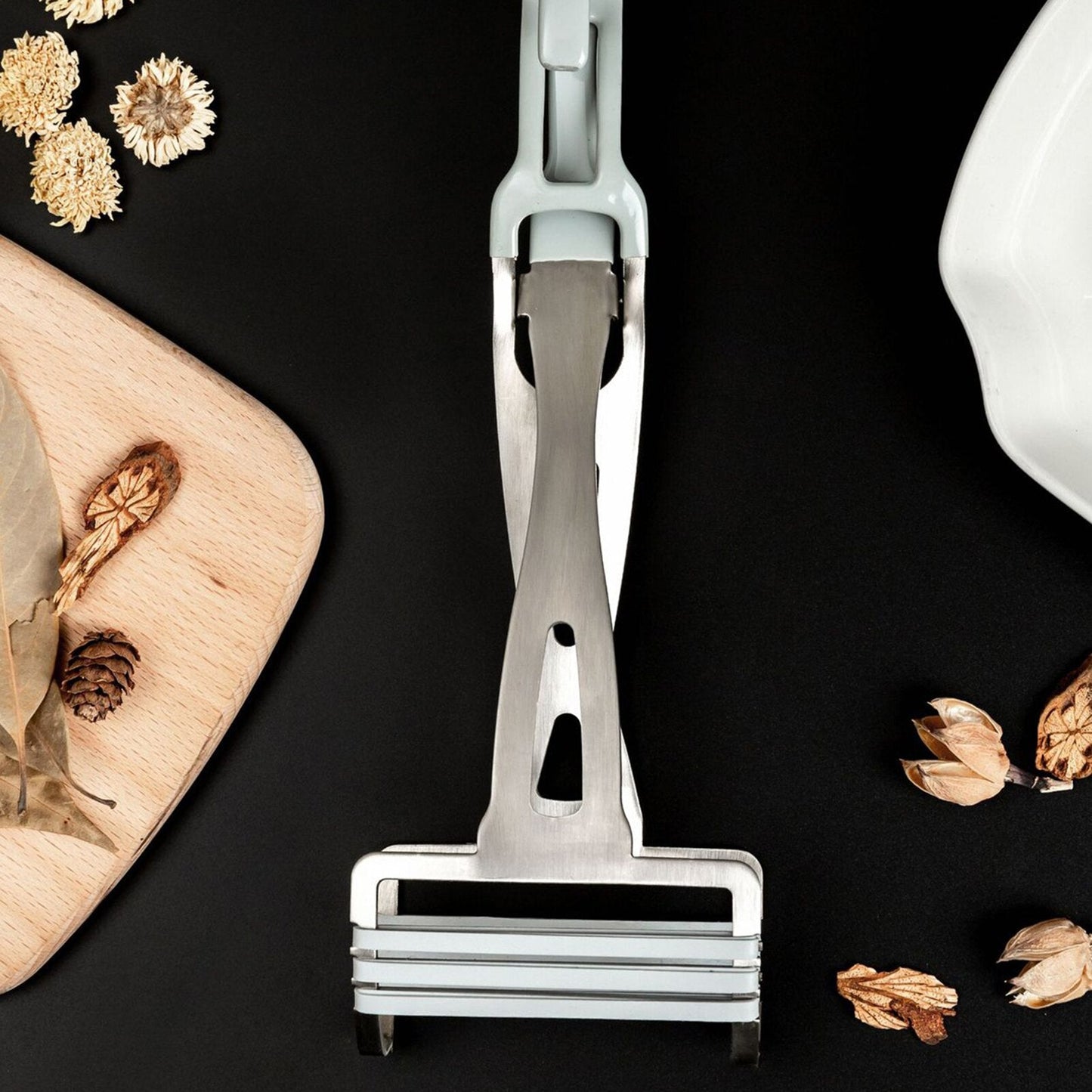 Durable Non-Stick Plate Lifter Tool