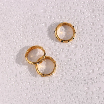 Glamorous Diamond Gold Engagement Ring