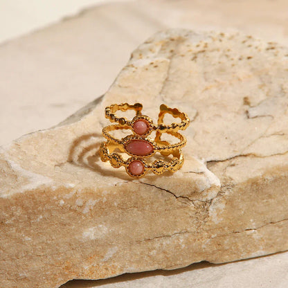 Classic 18k Gold Triple Flower Ring Set
