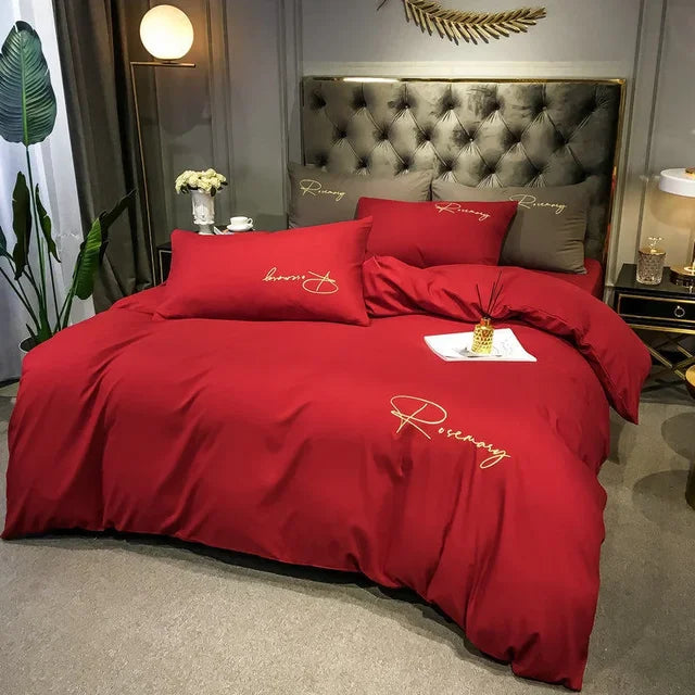 Elegant Patterned Bedding Set