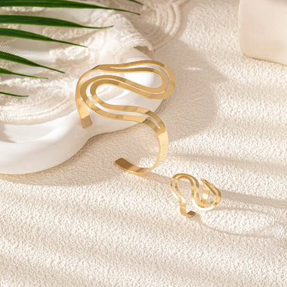 Fashionable Twist Bracelet and Ring Set