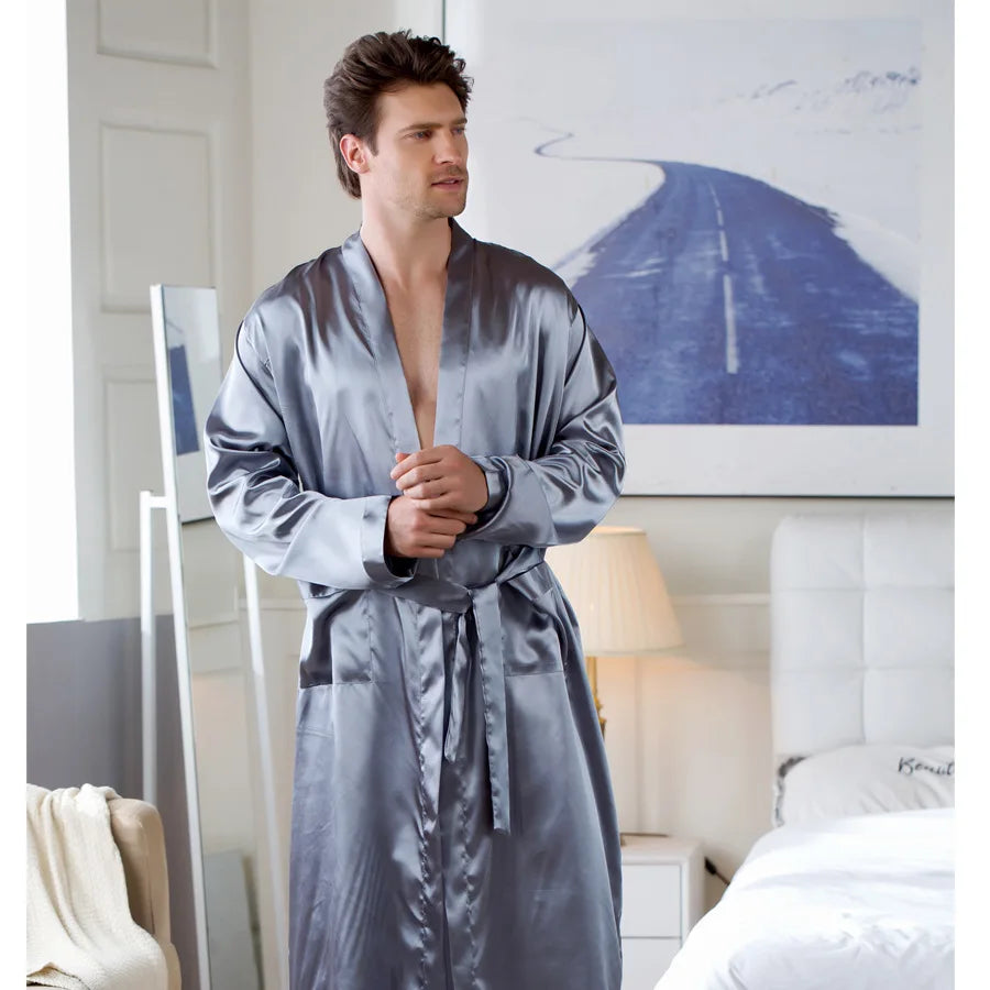 Soft Plush Bathrobe for Ultimate Relaxation - Luxicro