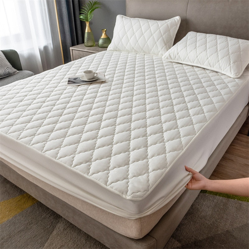 Cool Comfortable Bed Mattress Cover