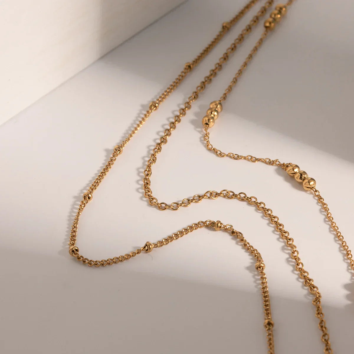 Elegant 18k Gold Layered Necklace Set