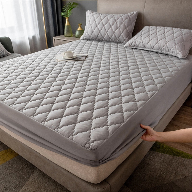 Cool Comfortable Bed Mattress Cover