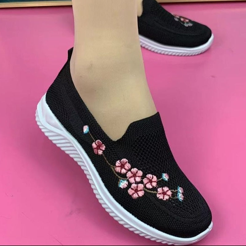 Lightweight Breathable Floral Sneakers - Luxicro