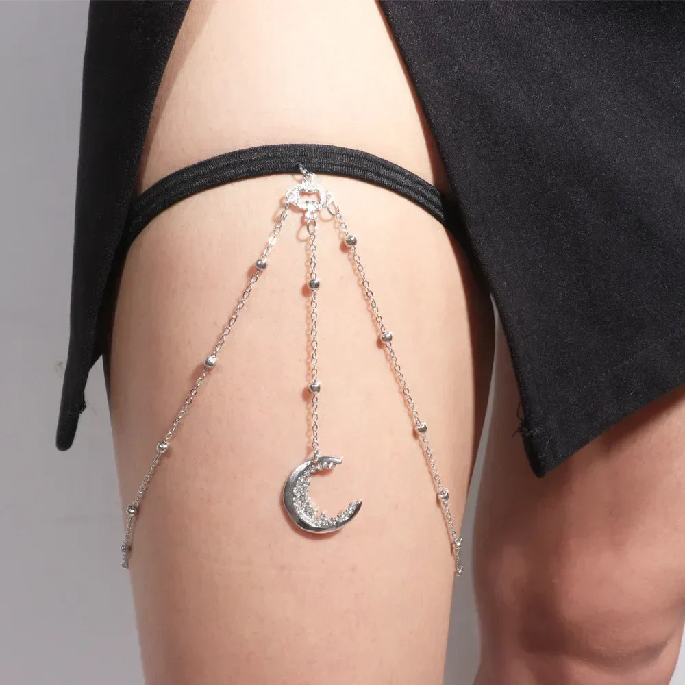 Sparkling Crystal Moon Shape Adjustable Necklace - Luxicro