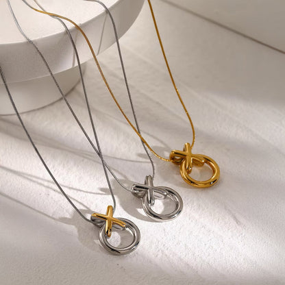 Elegant Bar Chain Kiss Necklace