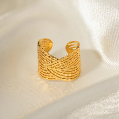 Premium 18k Gold Geometric Bar Ring