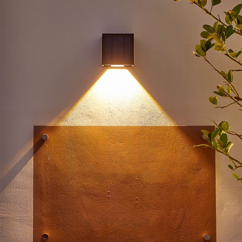 Outdoor Solar Powered Wall Light - Luxicro