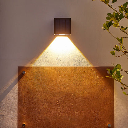 Outdoor Solar Powered Wall Light - Luxicro