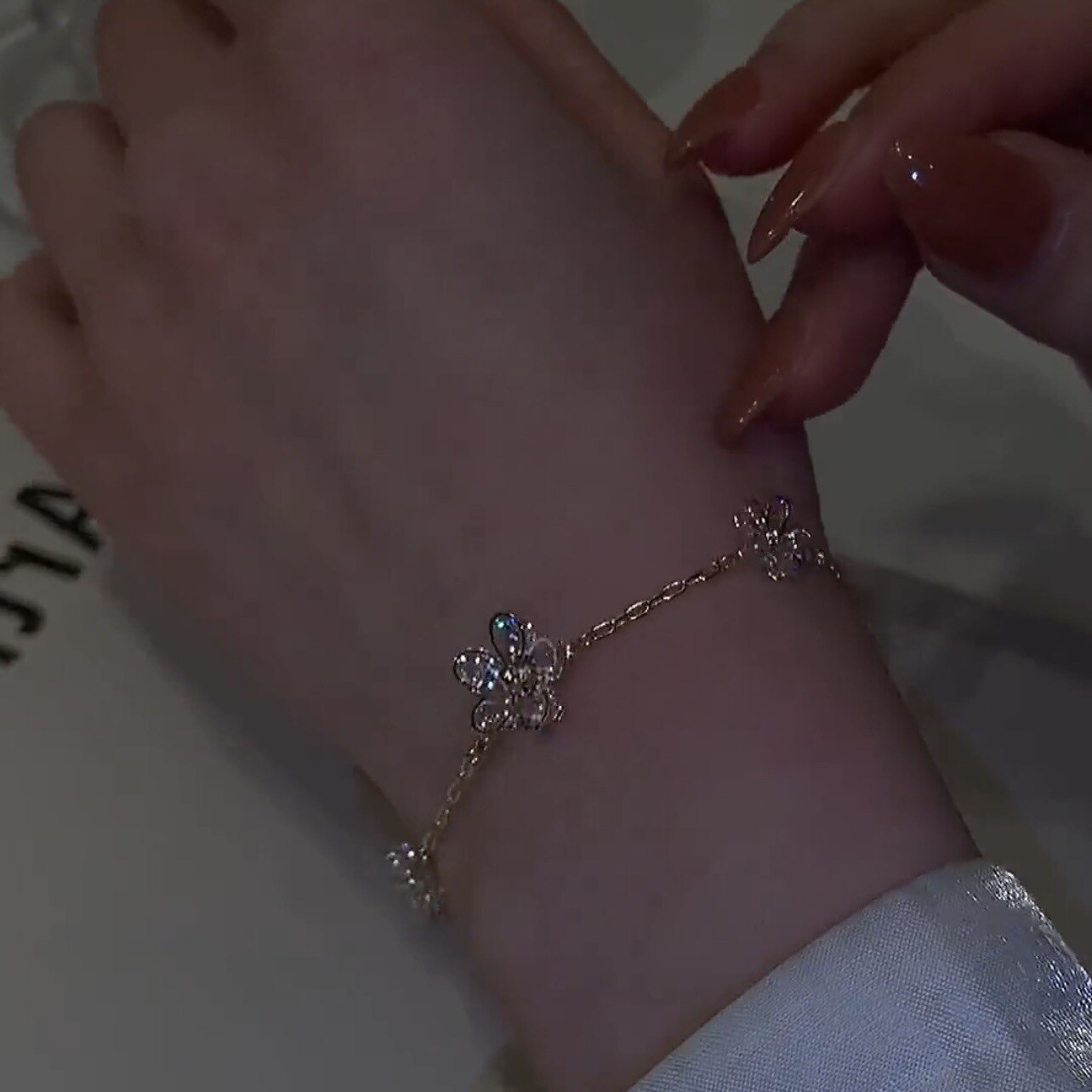 Beautiful Flower Zircon Gemstone Bracelet