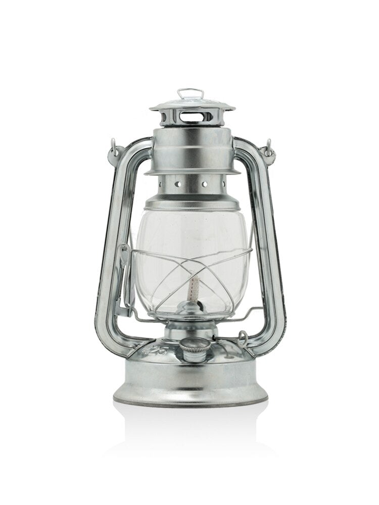 Classic Portable Outdoor Oil Lantern Light