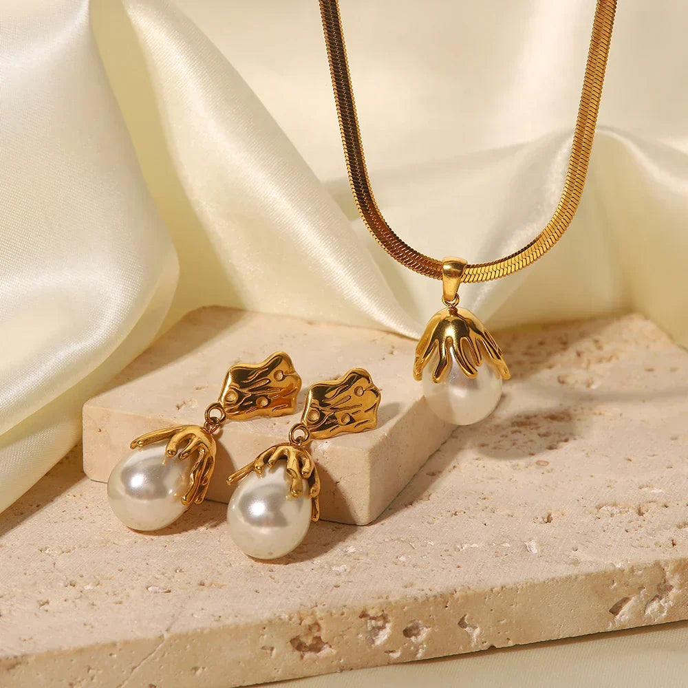 High Quality 18k Pearl Necklace Set