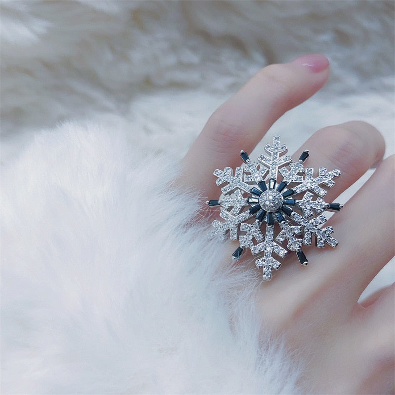 Sparkling Ice Crystal Spinning Ring - Luxicro