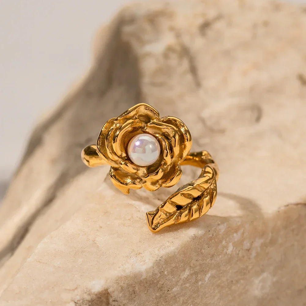 Elegant White Pearl Adjustable Band Ring