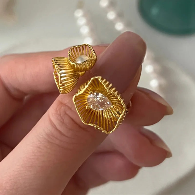 Elegant White Shell Cocktail Ring