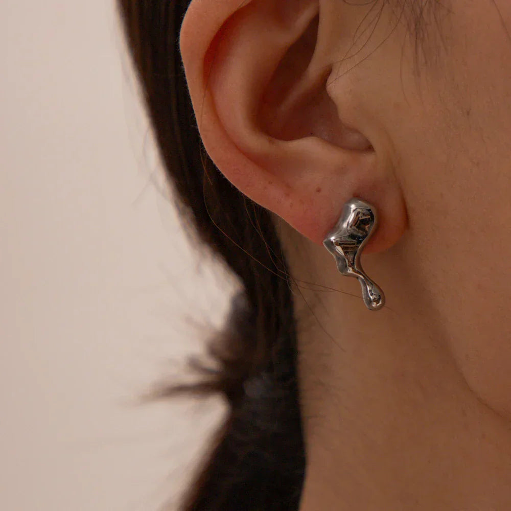 Dainty Hanging Style Earrings