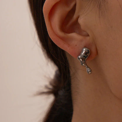 Dainty Hanging Style Earrings