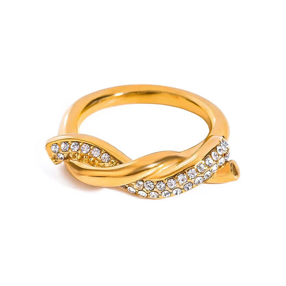 Luxurious Diamond Solitaire Engagement Ring