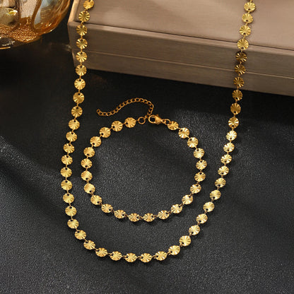 Stylish Circular Spiral Pendant Set