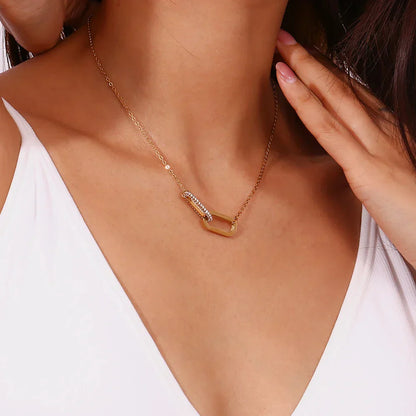 Fashionable Clip Chain Heart Pendant