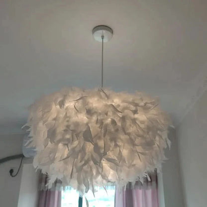 Elegant Amanda Table Lamp