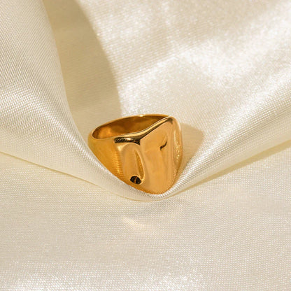 Vibrant Ocean Design Ring