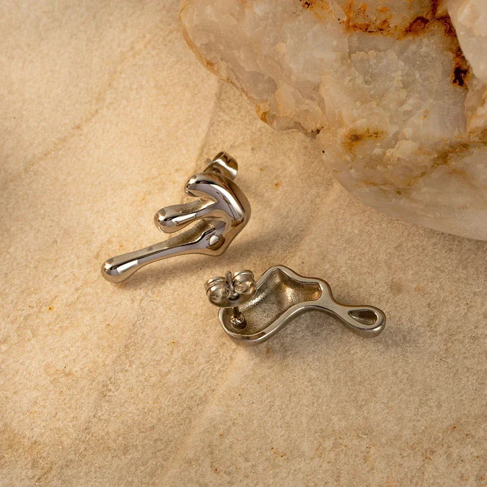Dainty Hanging Style Earrings