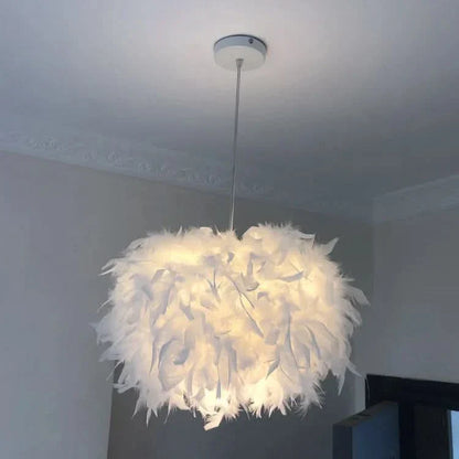 Elegant Amanda Table Lamp