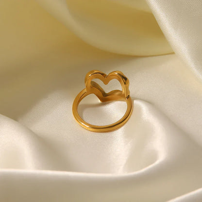 Luxurious Gold Heart Shape Engagement Ring