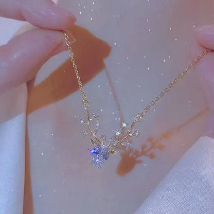 Beautiful Reindeer Christmas Necklace