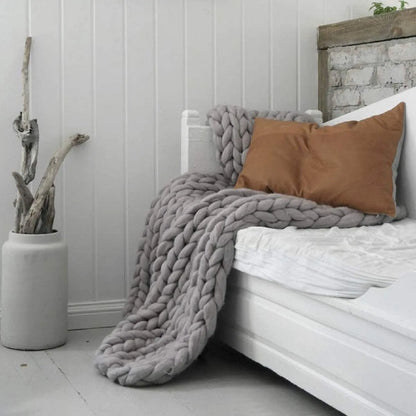Plush Thick Woolen Throw Blanket - Luxicro